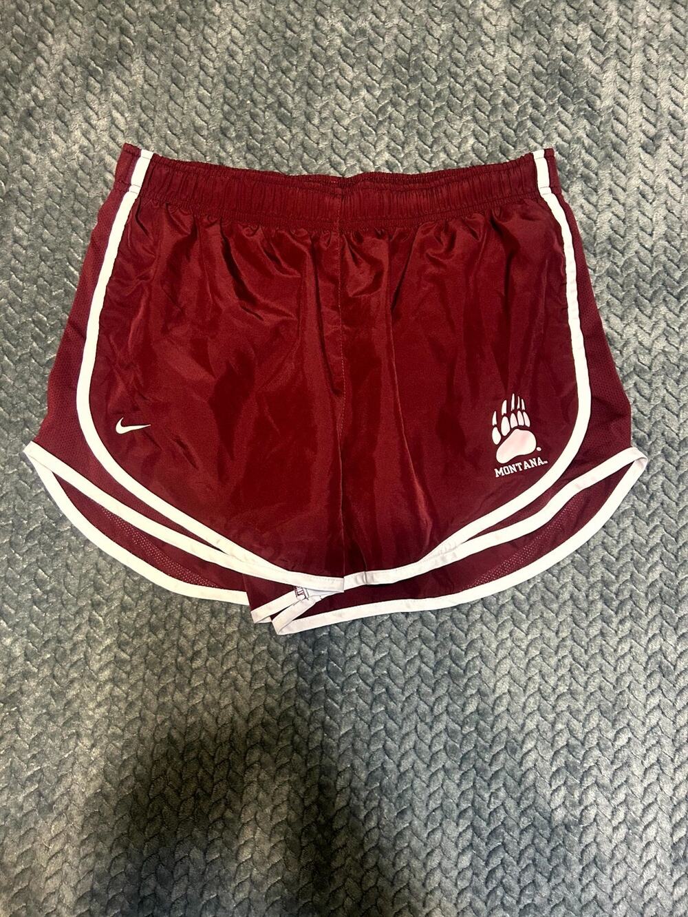 Nike Dri Fit University of Montana Womens Large Maroon White Mesh Lined Logo